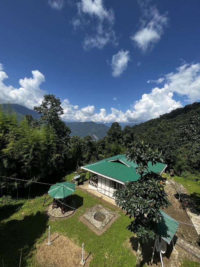The Nettle And Fern Farmstay Пелинг Екстериор снимка